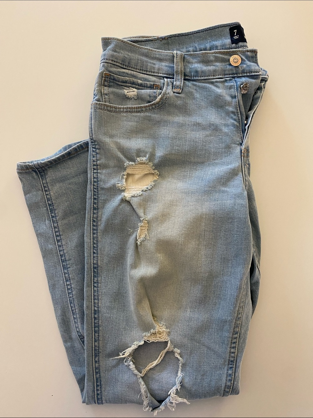 Hollister Light Wash Vintage Boyfriend Distressed Jeans Size 7